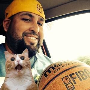 Meet your Posher, Santana